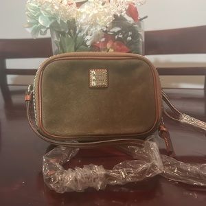 Dooney & Bourke sawyer crossbody